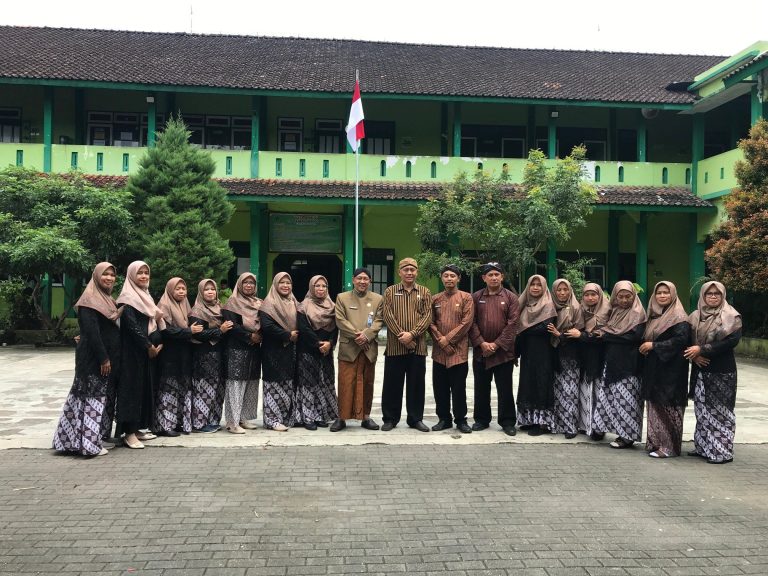 MIN 2 Magelang Terima Kunjungan Monitoring TKA dari Kepala Kantor Kemenag Kab. Magelang