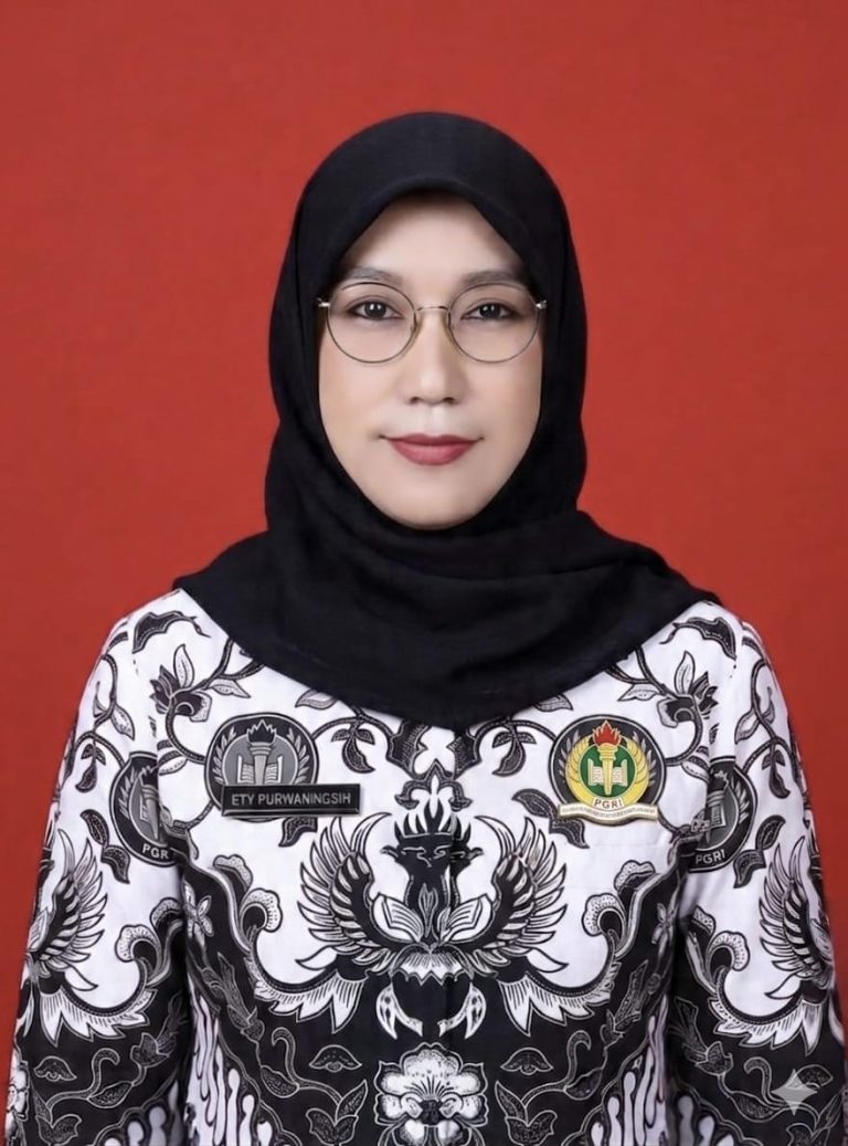Ety Purwaningsih, S.Pd.I., M.Pd